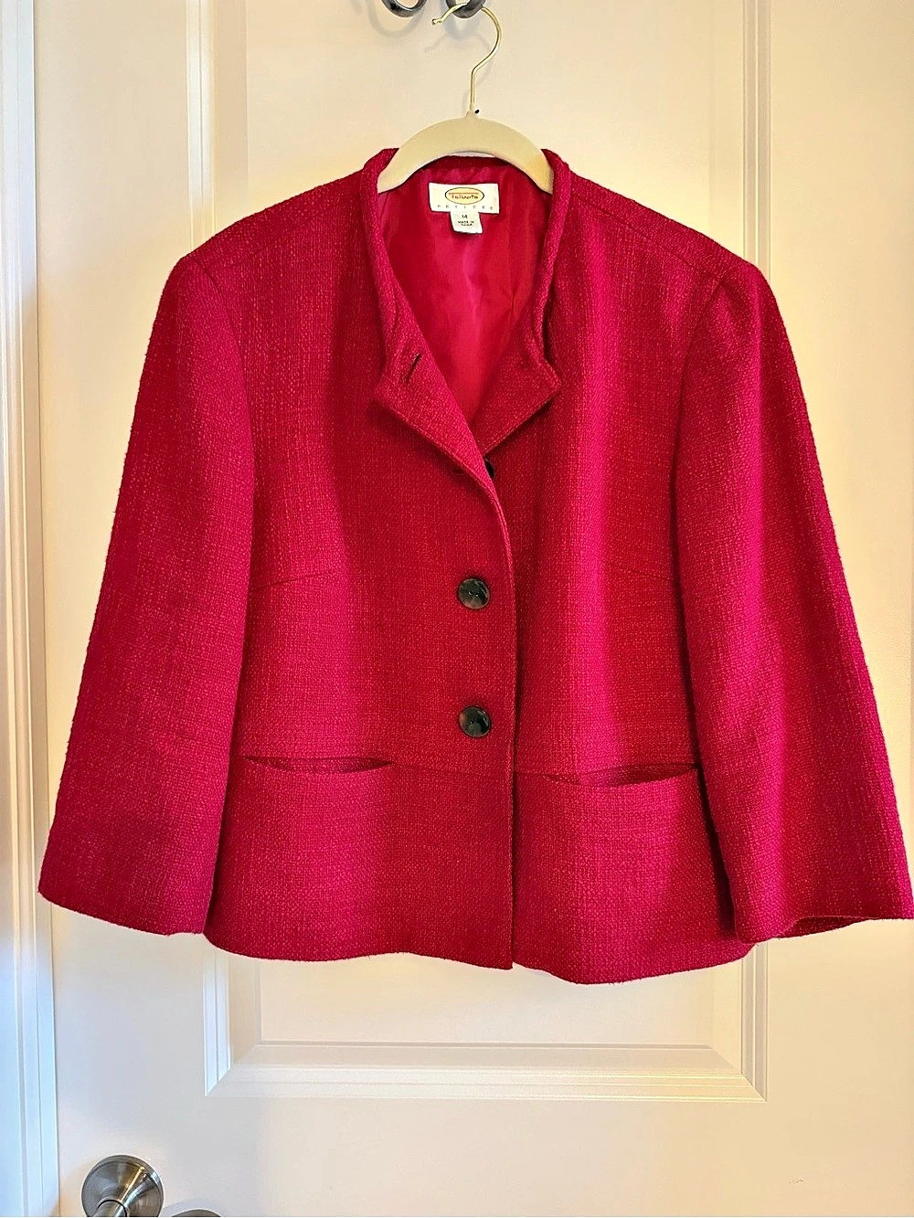 Talbots Textured Blazer in fuchsia Size 14P Like New